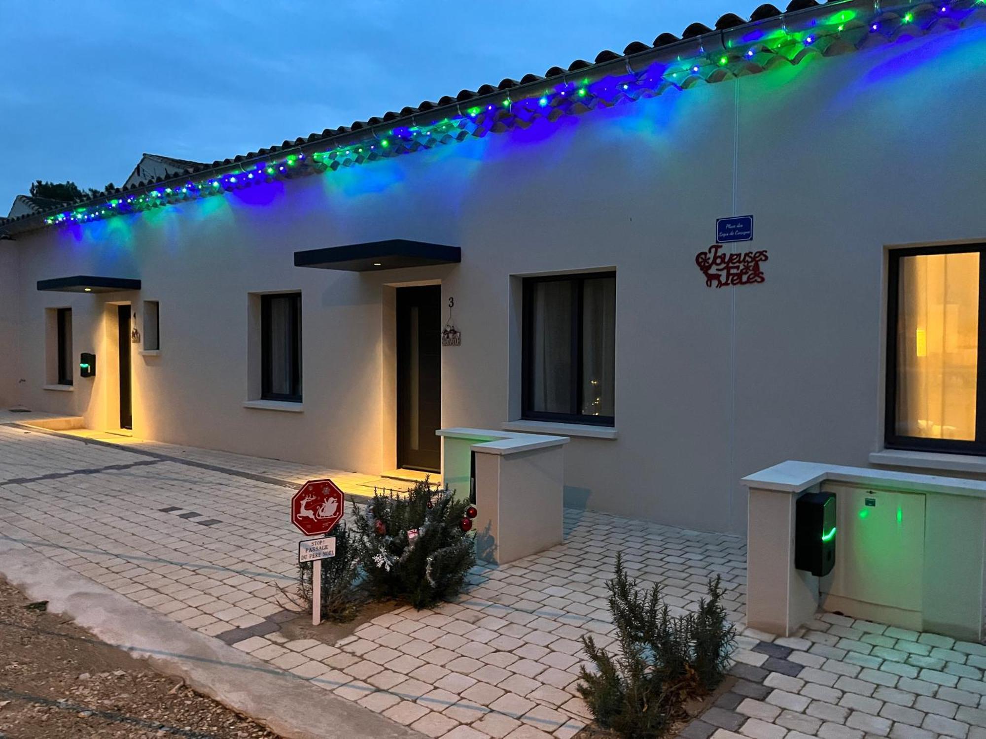 شقة Les Logis De Cocagne Saint-Rémy-de-Provence المظهر الخارجي الصورة